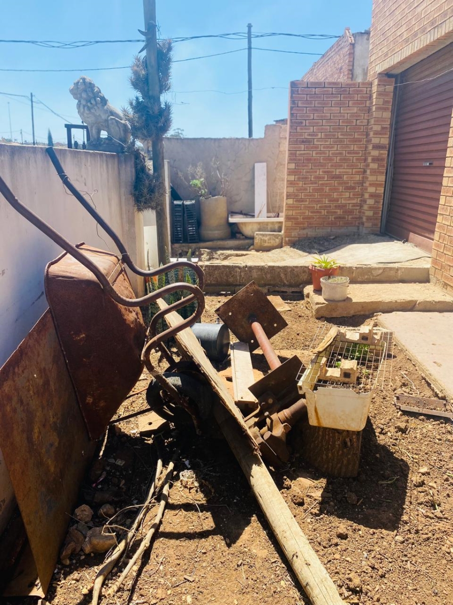 3 Bedroom Property for Sale in Kwa Nobuhle Eastern Cape